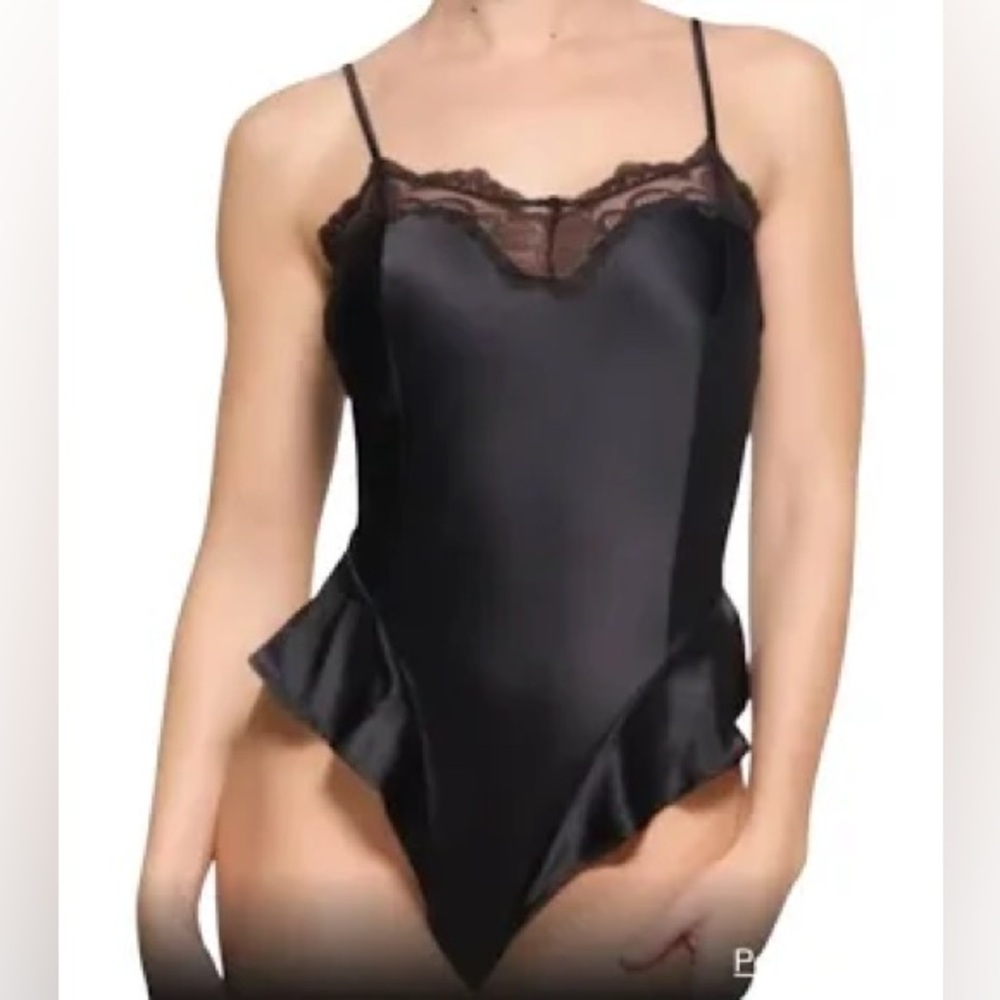 SKIMS Black Lace Trim Chemise Satin. NWT!